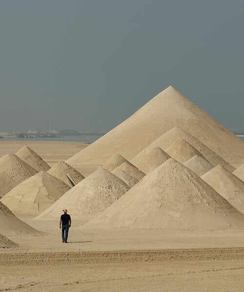 jim denevan completes monumental land art from desert sands in abu dhabi